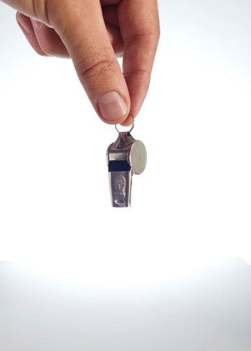 Fluier metalic cu bila de silicon